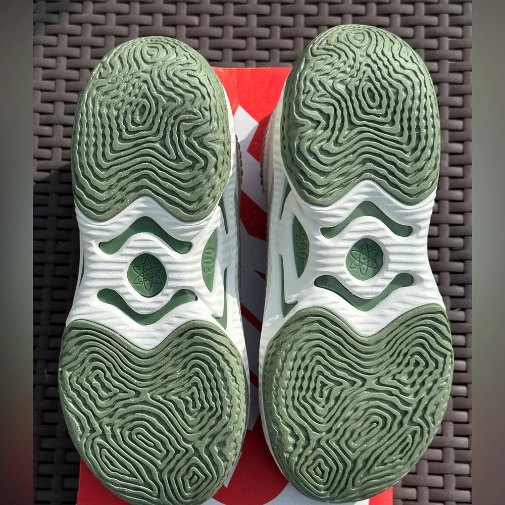 Nike cosmic unity