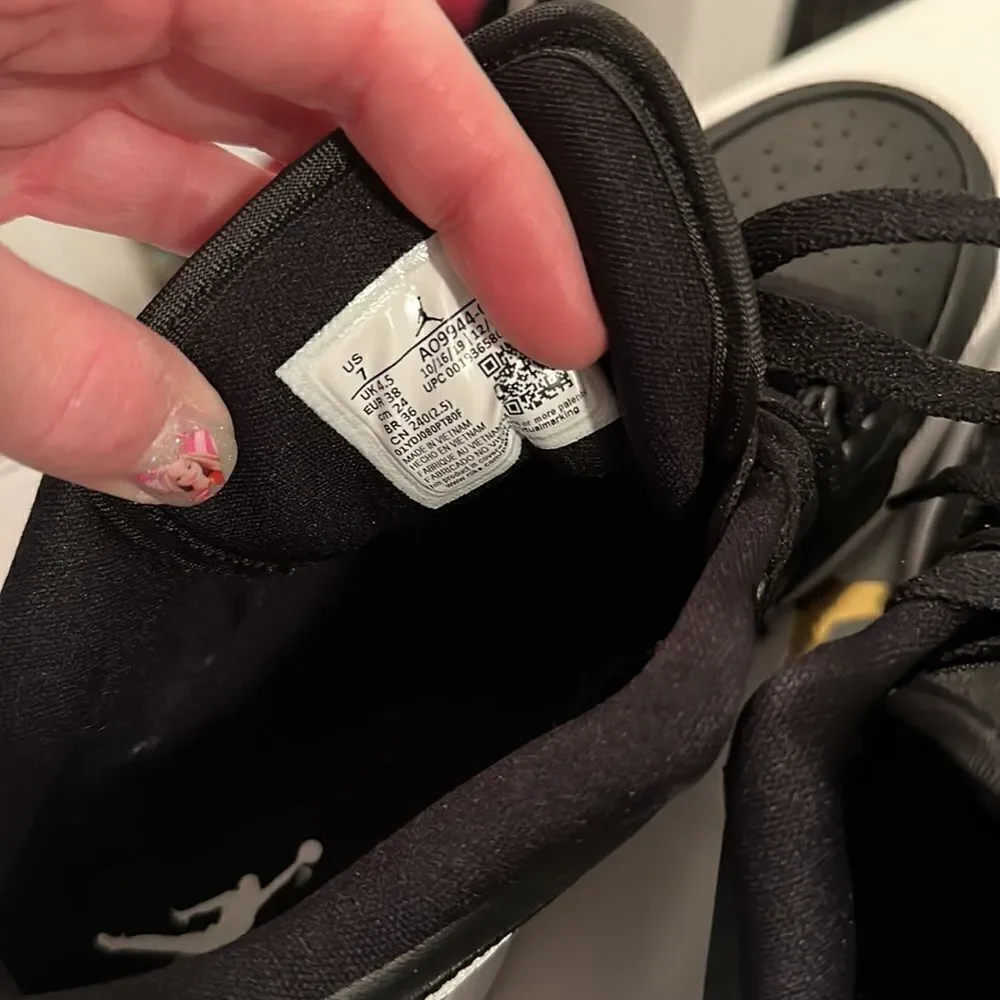 Nike worn twice