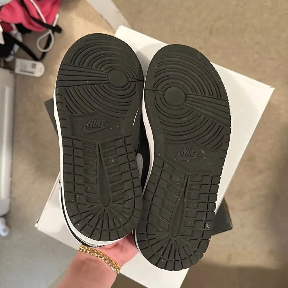Nike worn twice