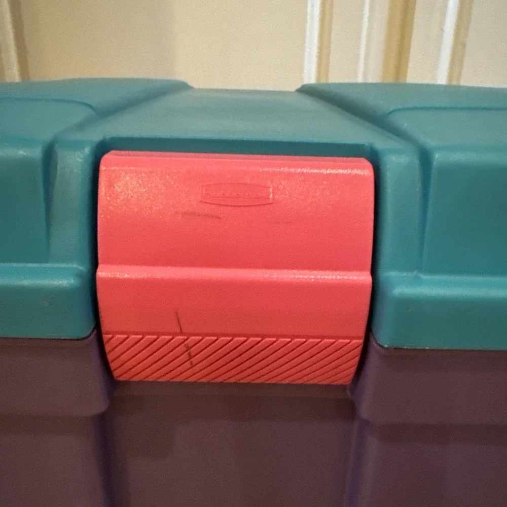 Vintage 1991 Rubbermaid Keepers Totelocker - Aqua Colorblock Storage Tote 2156