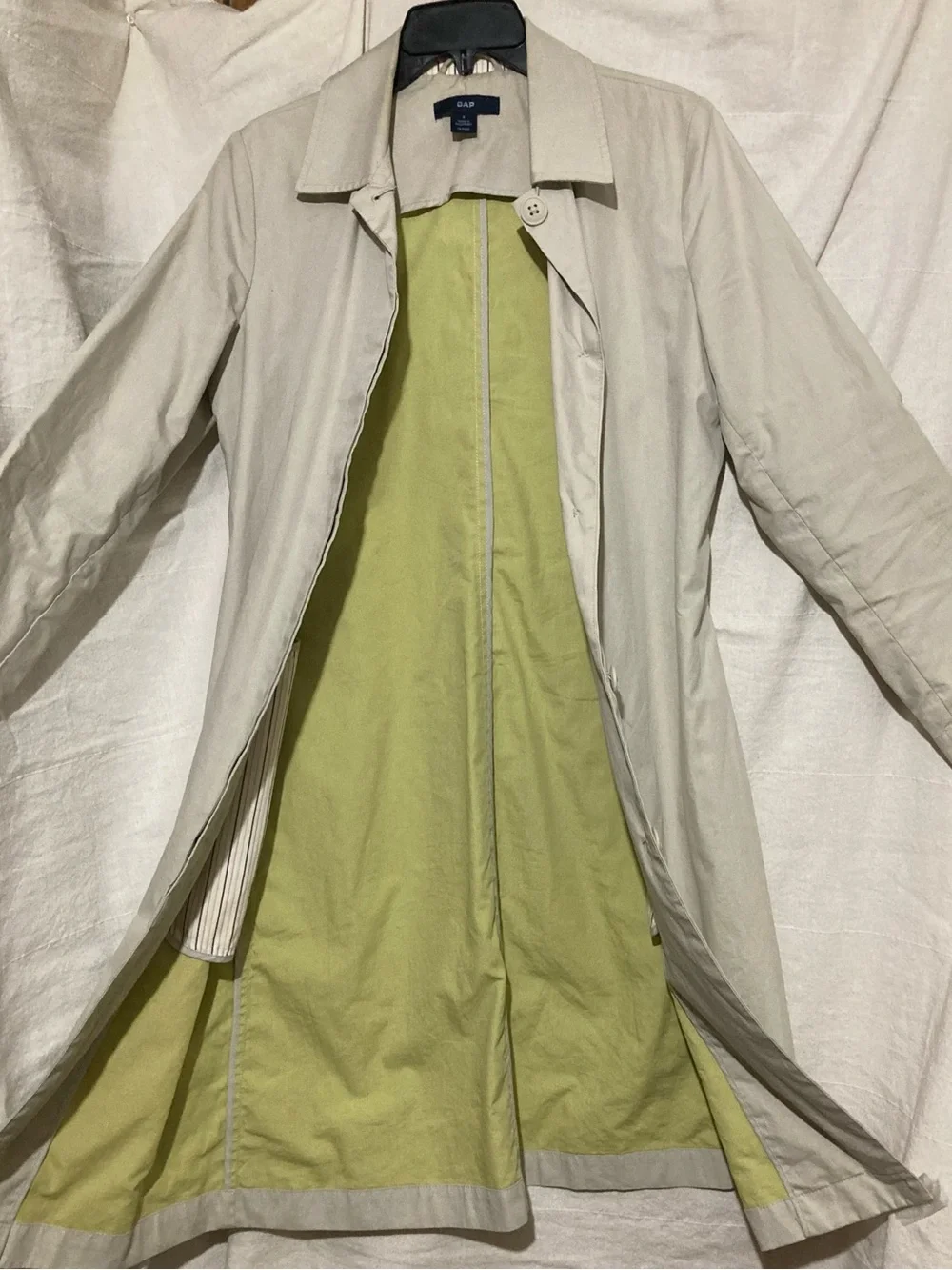 GAP beige from smooth