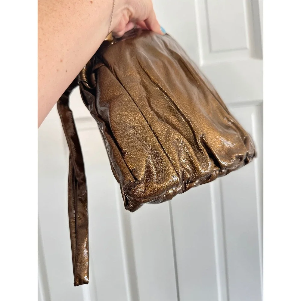 Gucci hysteria clutch